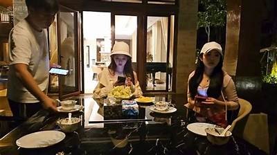 揭秘抖音阴富二代：生活背后的真实故事与奢华生活秘诀