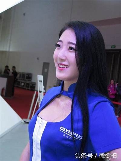 抖阴女人秀：魅力与才艺的精彩碰撞，尽在这一刻！